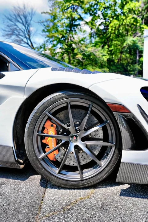 2018 McLaren 720S - Image 9 of 19
