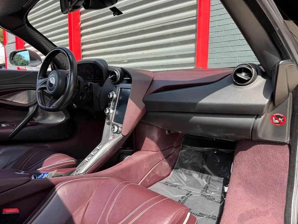 2018 McLaren 720S - Image 18 of 19