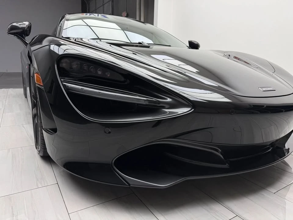 2018 McLaren 720S - Image 2 of 20