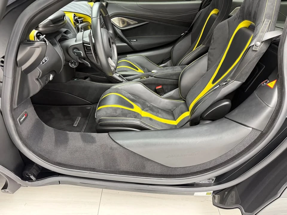 2018 McLaren 720S - Image 13 of 20
