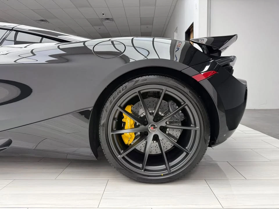 2018 McLaren 720S - Image 7 of 20