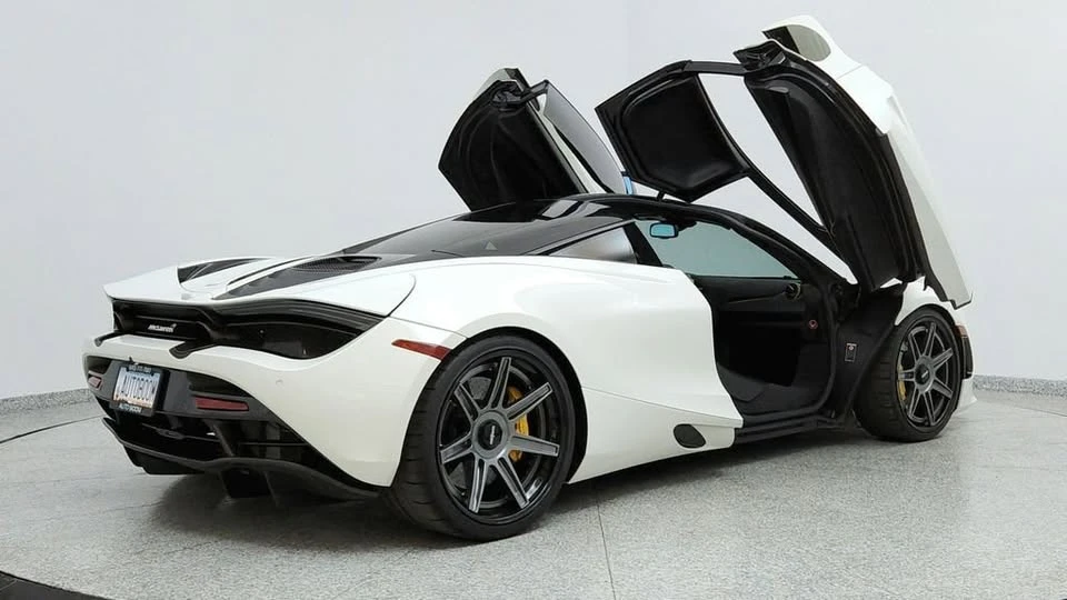 2018 McLaren 720S - Image 11 of 20