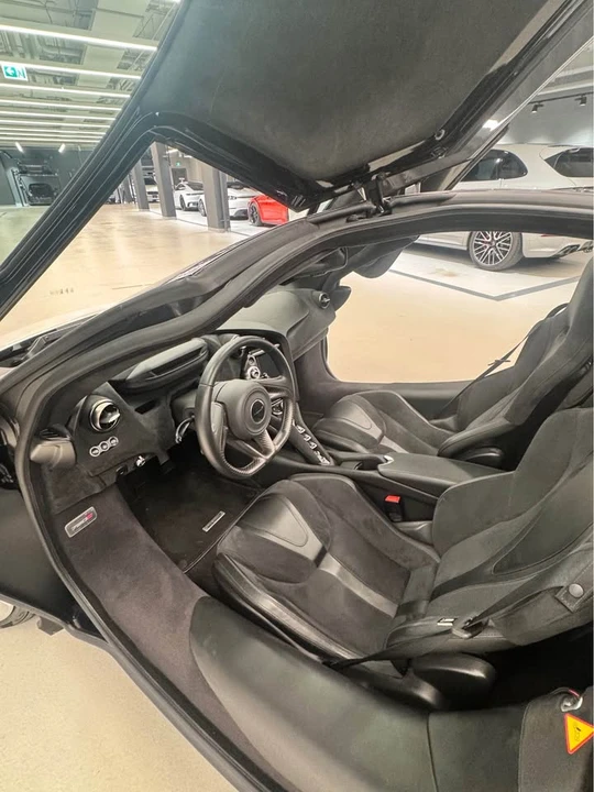 2018 McLaren 720S - Image 12 of 13