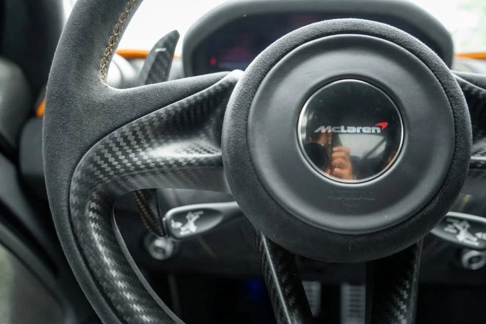 2018 McLaren 720S - Image 8 of 20