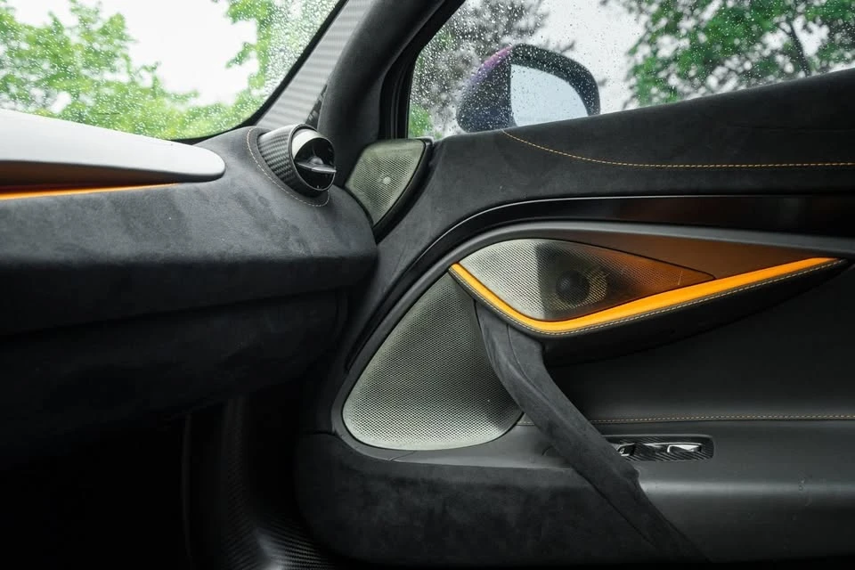 2018 McLaren 720S - Image 14 of 17