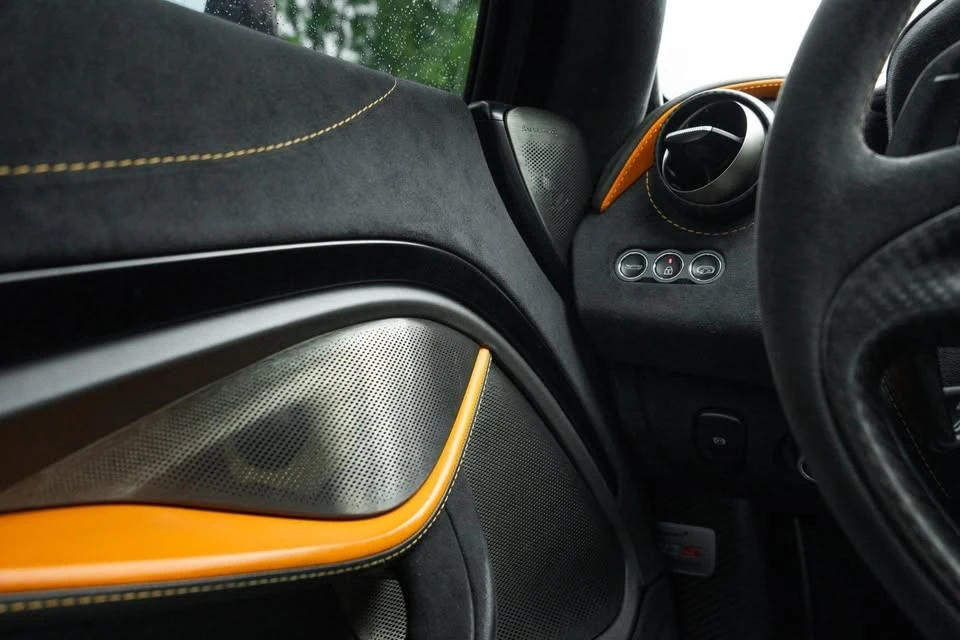 2018 McLaren 720S - Image 9 of 19