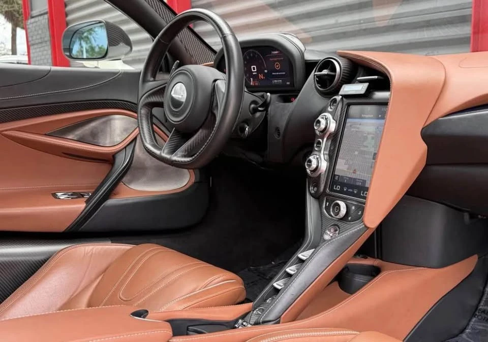 2018 McLaren 720S - Image 11 of 19