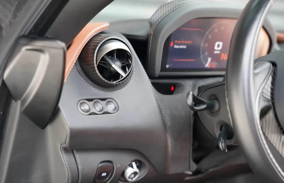 2018 McLaren 720S - Image 18 of 19