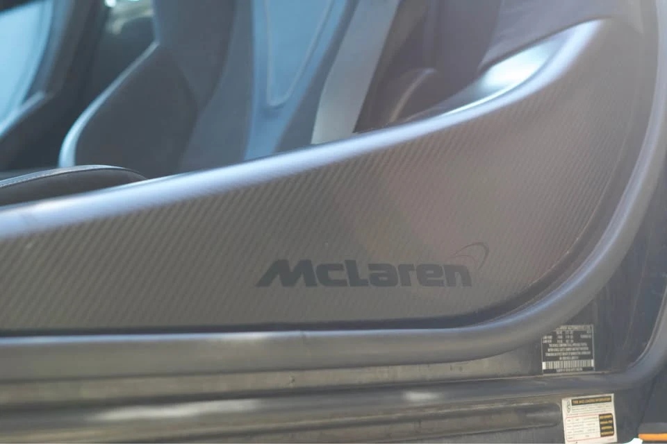 2018 McLaren 720S - Image 15 of 19