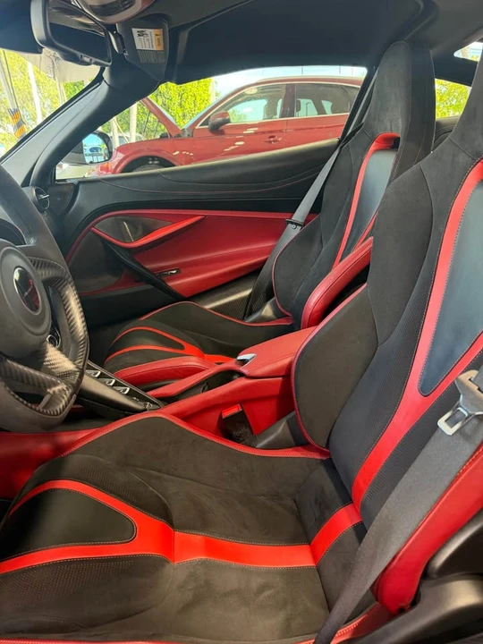 2018 McLaren 720S - Image 8 of 11