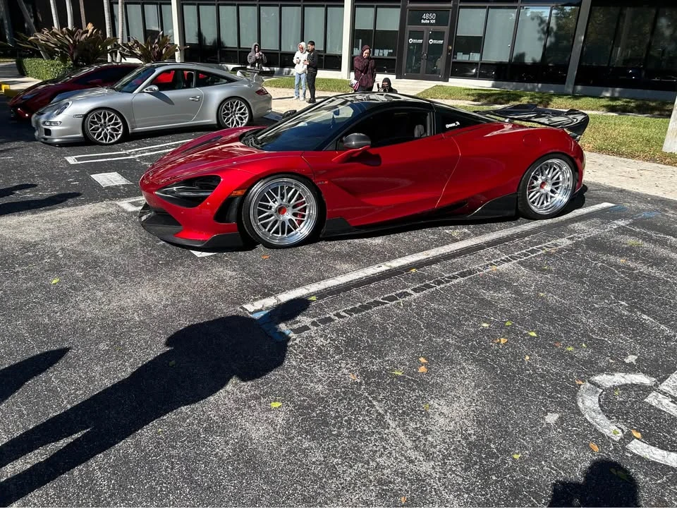 2018 McLaren 720S - Image 7 of 18