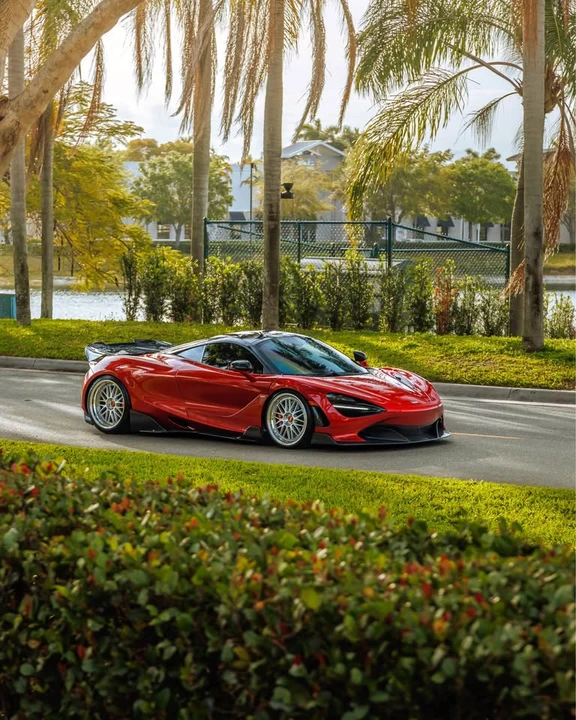 2018 McLaren 720S - Image 8 of 18