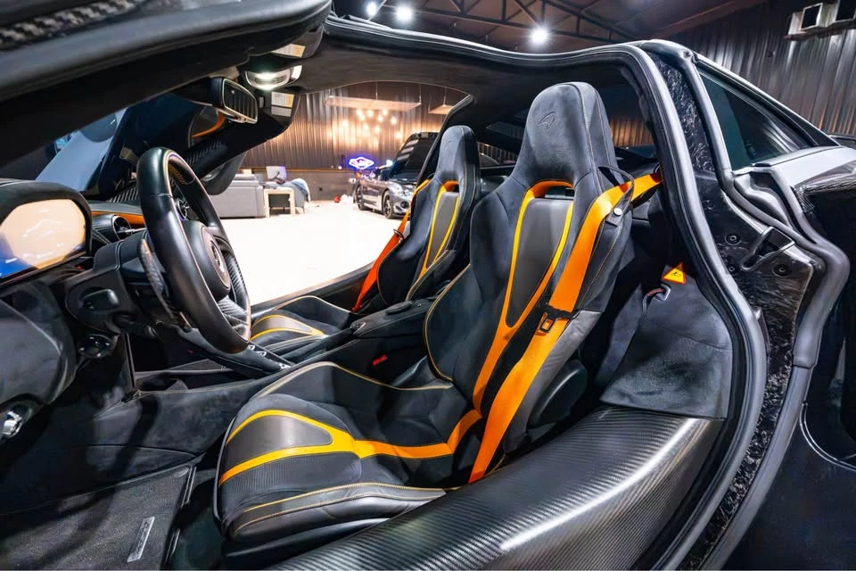 2018 McLaren 720S - Image 11 of 14