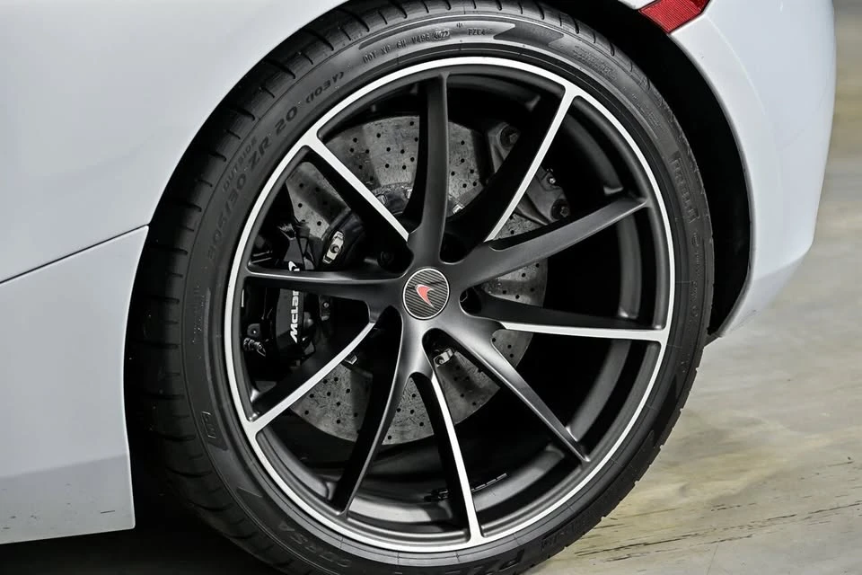 2018 McLaren 720S - Image 16 of 20