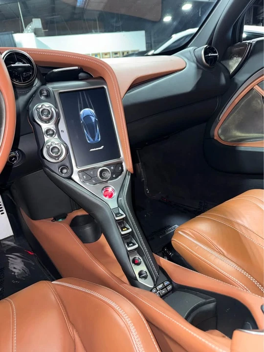 2018 McLaren 720S - Image 4 of 7