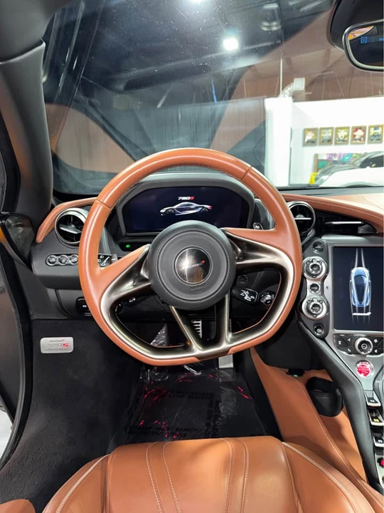 2018 McLaren 720S - Image 2 of 7