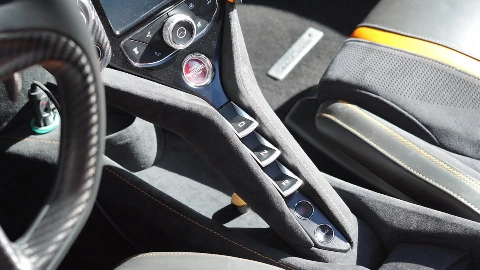 2018 McLaren 720S - Image 13 of 18