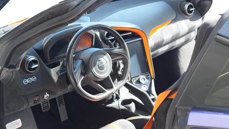 2018 McLaren 720S - Image 11 of 18