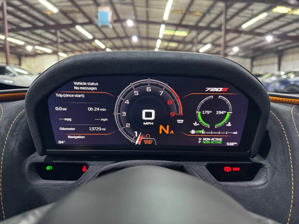 2018 McLaren 720S - Image 14 of 17