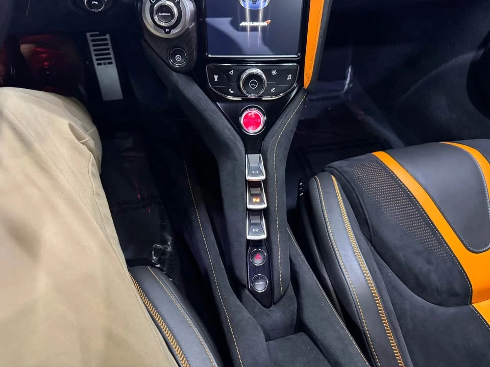 2018 McLaren 720S - Image 16 of 17