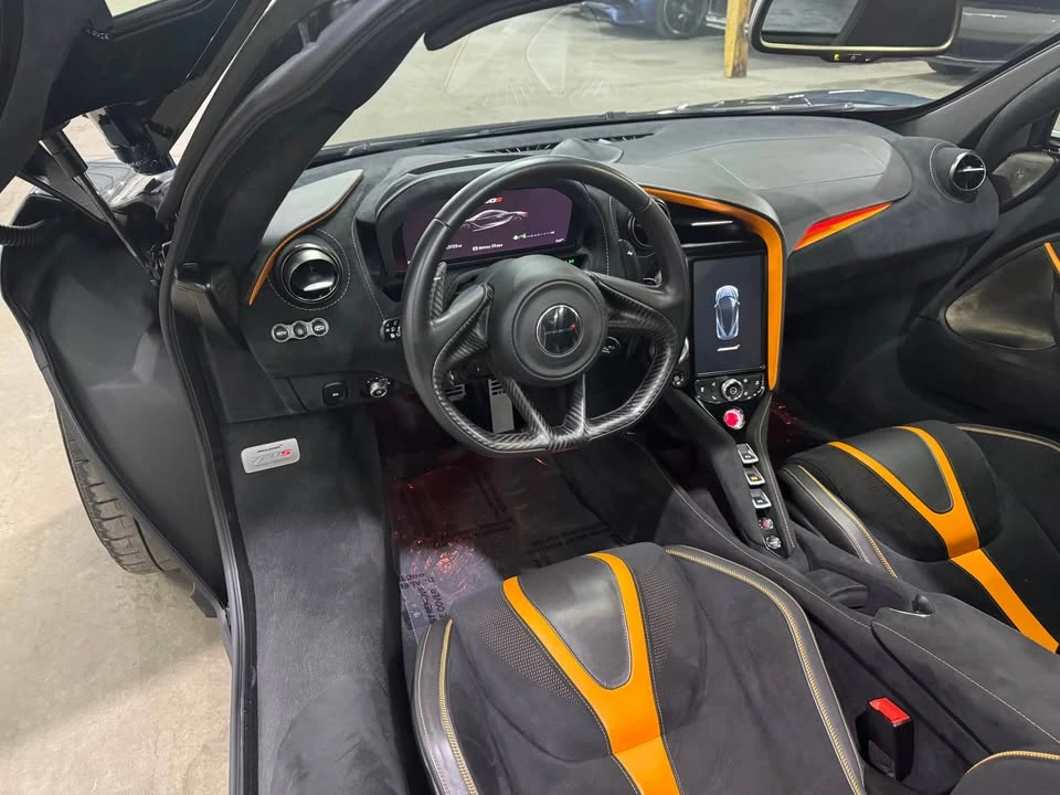 2018 McLaren 720S - Image 9 of 17