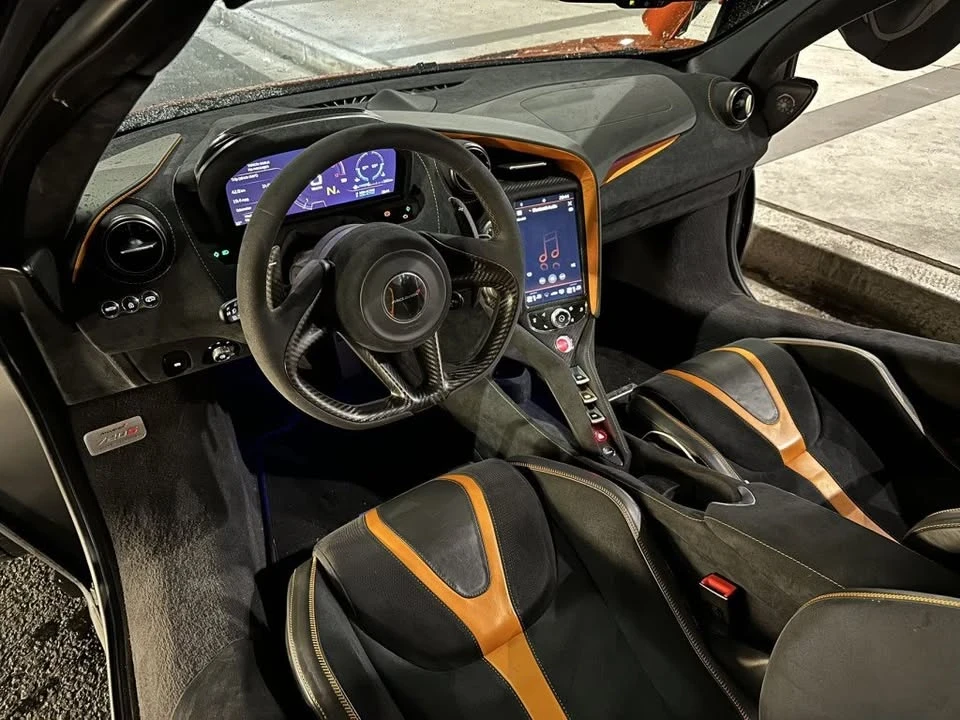 2018 McLaren 720S - Image 12 of 15