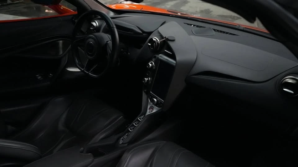 2018 McLaren 720S - Image 9 of 13