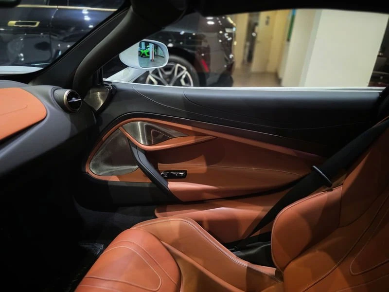 2018 McLaren 720S - Image 10 of 20