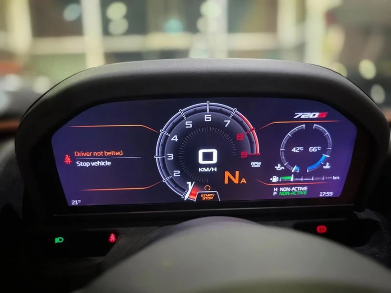 2018 McLaren 720S - Image 14 of 20