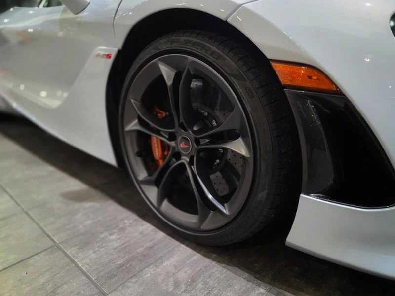 2018 McLaren 720S - Image 8 of 20