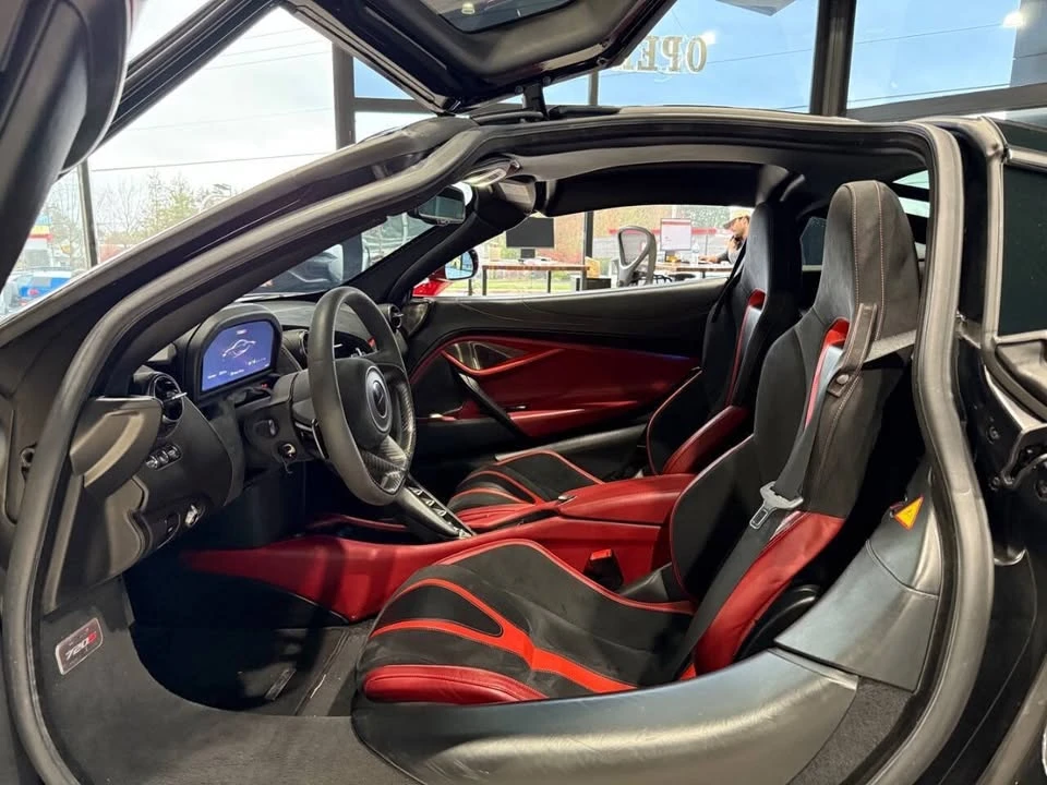 2018 McLaren 720S - Image 12 of 17