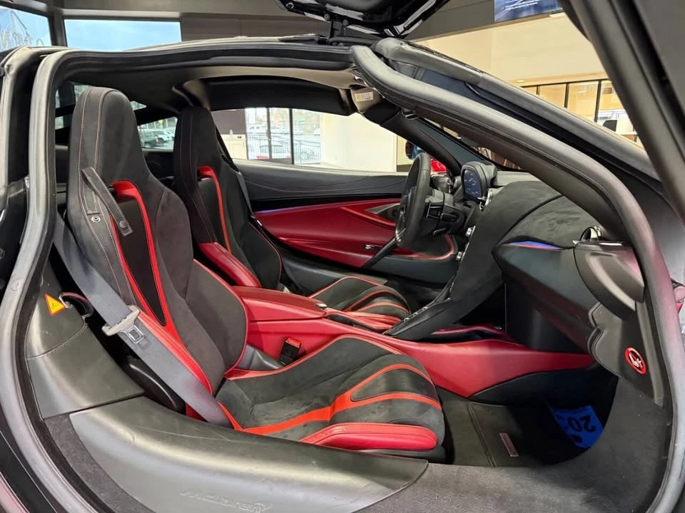 2018 McLaren 720S - Image 15 of 17