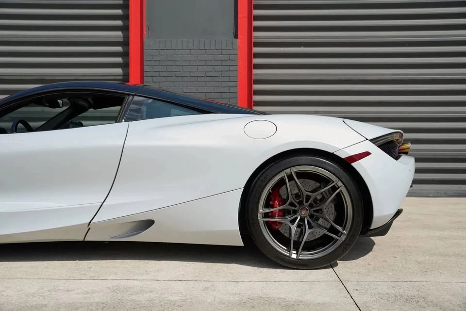 2018 McLaren 720S - Image 4 of 9