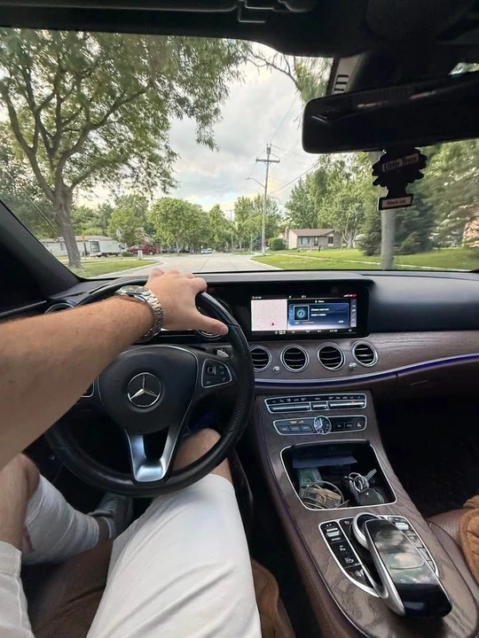2018 Mercedes-Benz E-Class - Image 6 of 11