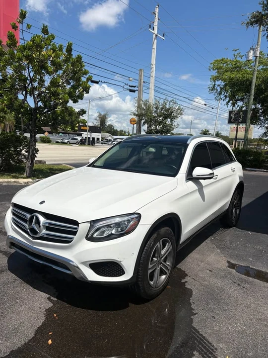 2018 Mercedes-Benz GLC - Image 3 of 10