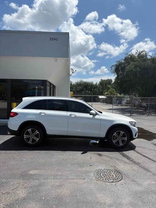 2018 Mercedes-Benz GLC - Image 6 of 10