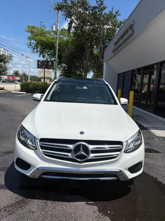 2018 Mercedes-Benz GLC - Image 2 of 10