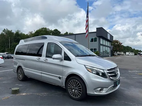 2018 Mercedes-Benz Metris Metris Passenger