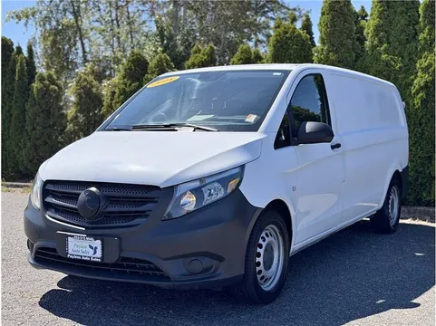 2018 Mercedes-Benz Metris Passenger Van