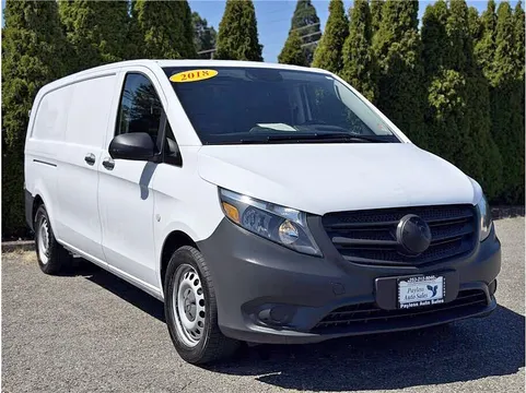 2018 Mercedes-Benz Metris Passenger Van