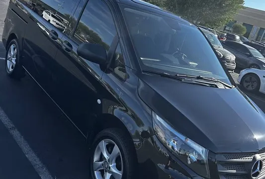 2018 Mercedes-Benz Metris Passenger Van