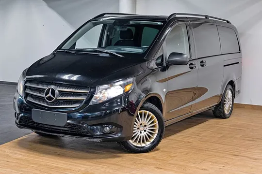 2018 Mercedes-Benz Metris Passenger Van