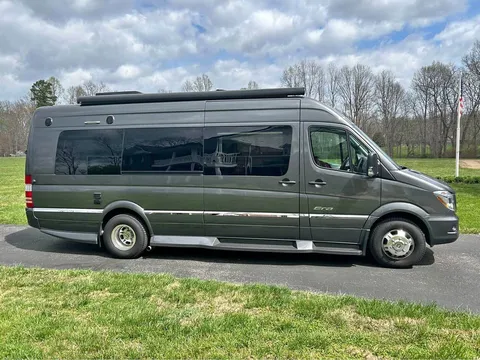 2018 Mercedes-Benz Winnebago bm170x