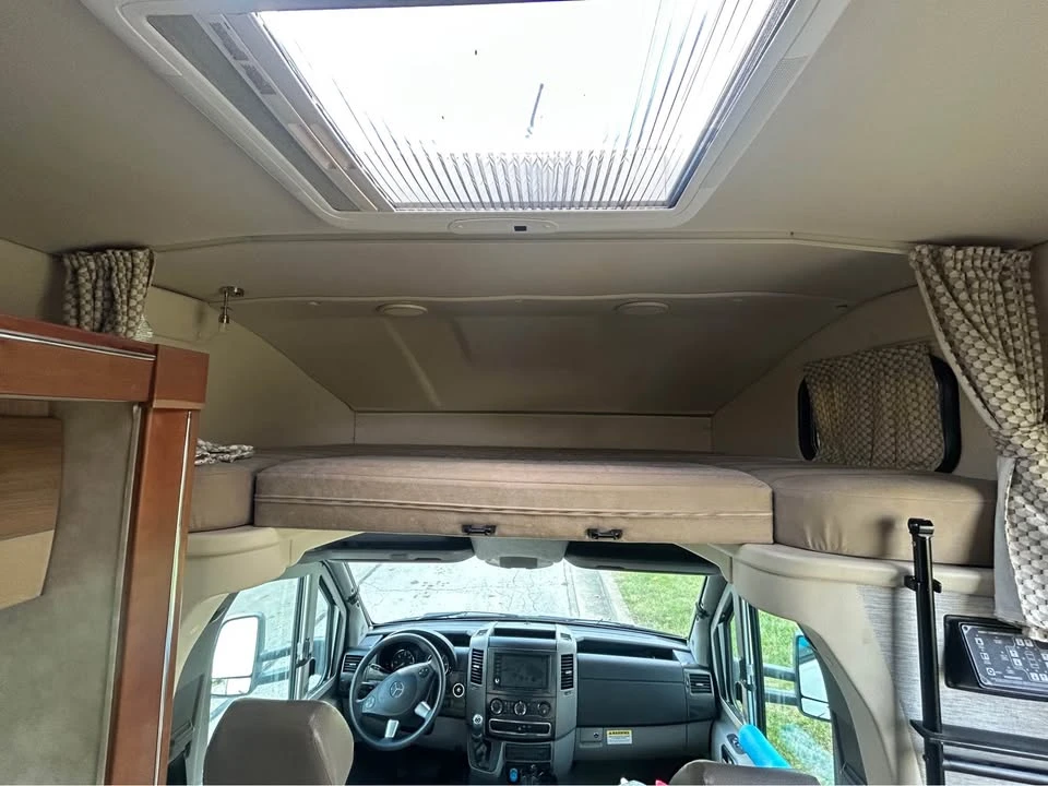 2018 Winnebago - Image 14 of 18