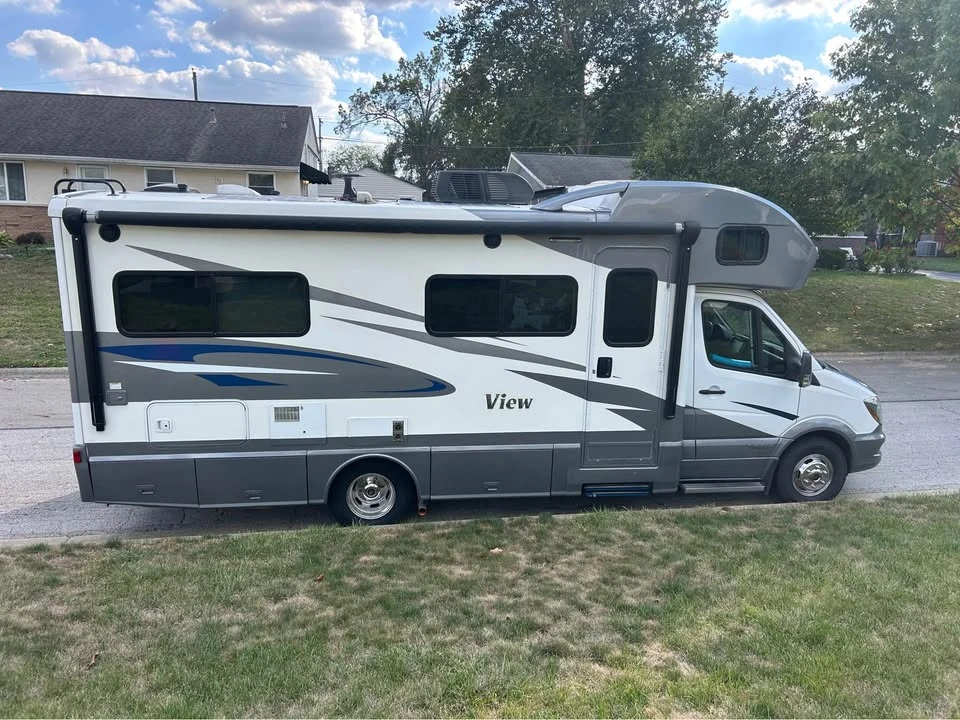 2018 Winnebago - Image 5 of 18