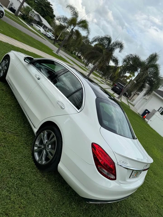 2018 Mercedes-Benz W205 C-Class - Image 7 of 17