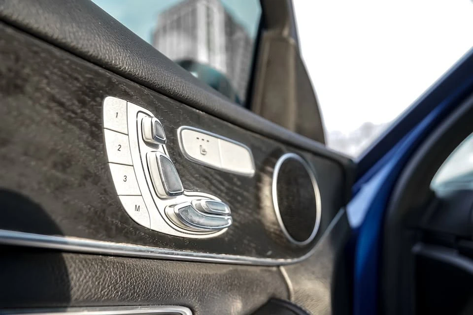 2018 Mercedes-Benz W205 C-Class - Image 9 of 17