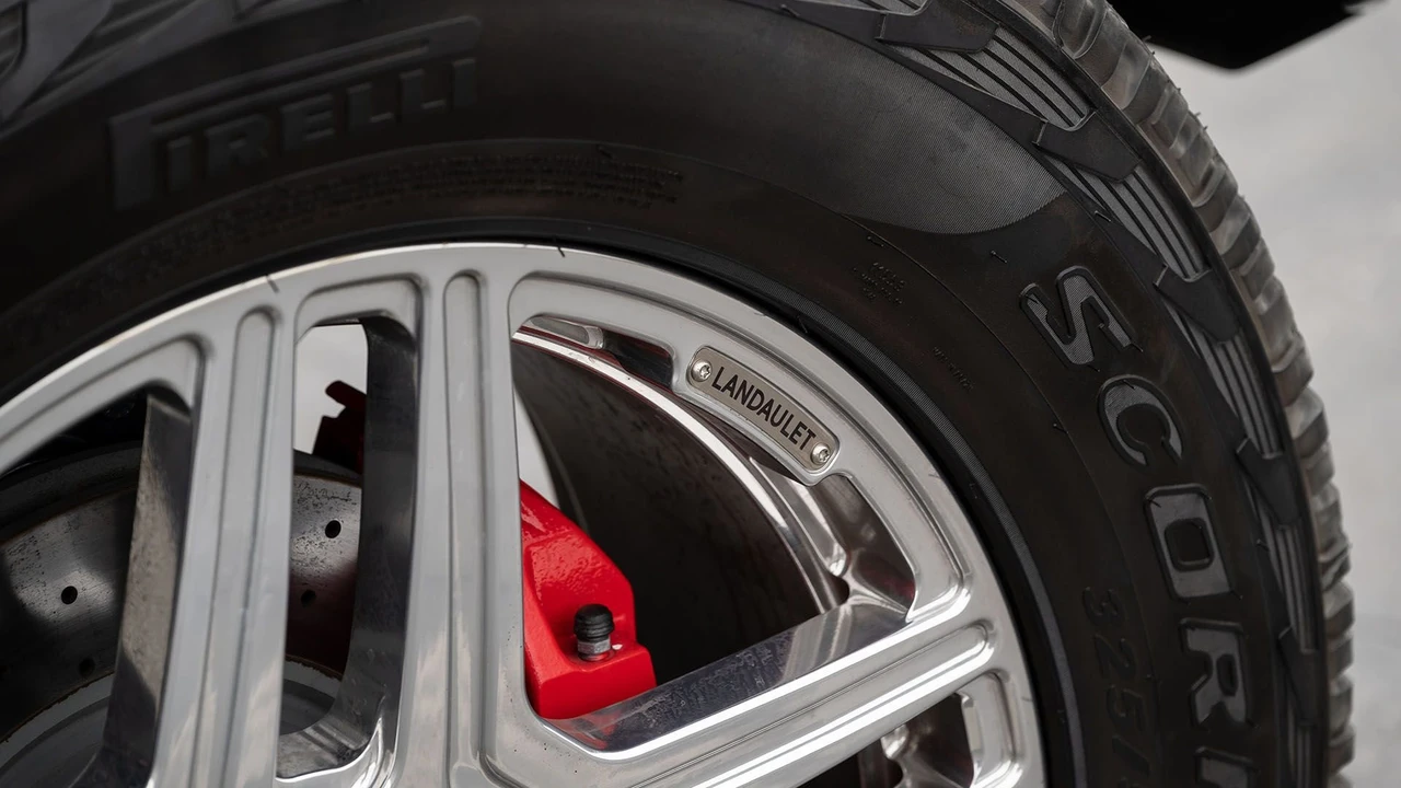 2018 Maybach - Image 26 of 31