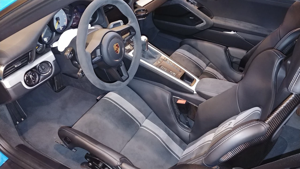 2018 Porsche 991 GT3 - Image 9 of 10