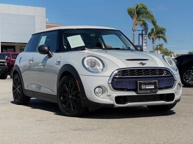 2018 Mini Mini Cooper S 3rd Gen - Image 2 of 30